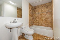 100 Cuttermill Road 4v Property Photo 23