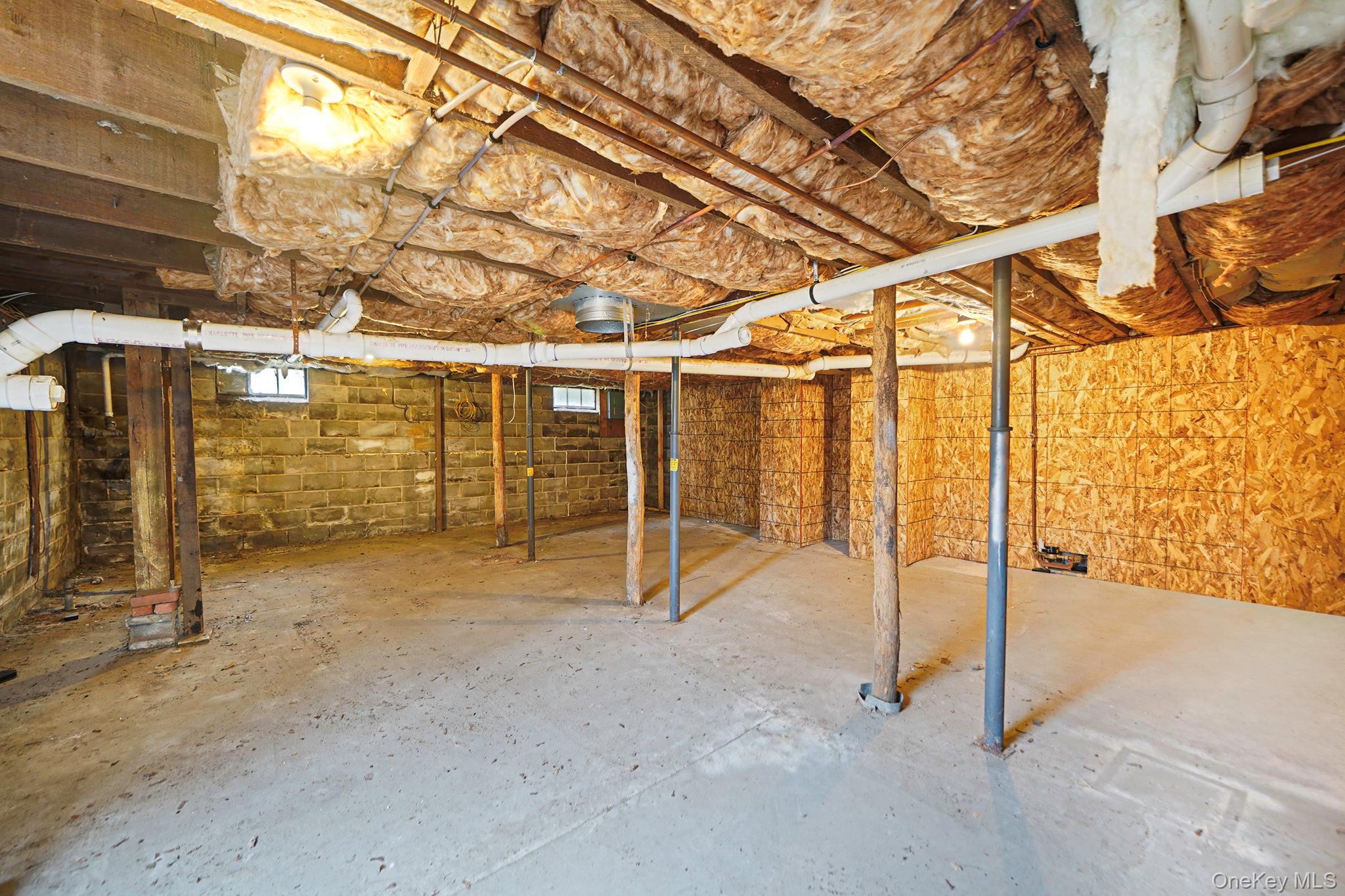 14 Tuttle Avenue Property Photo 13