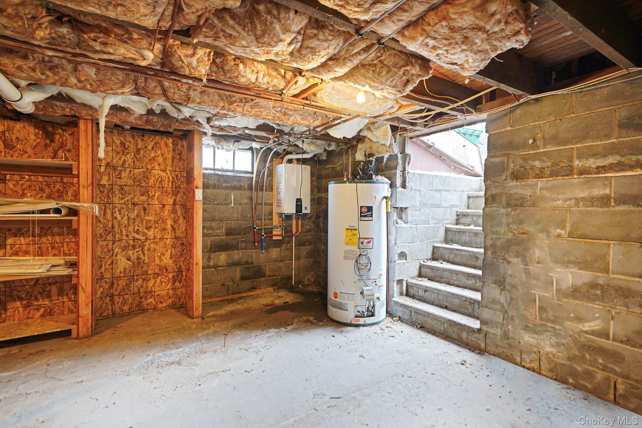 14 Tuttle Avenue Property Photo 14