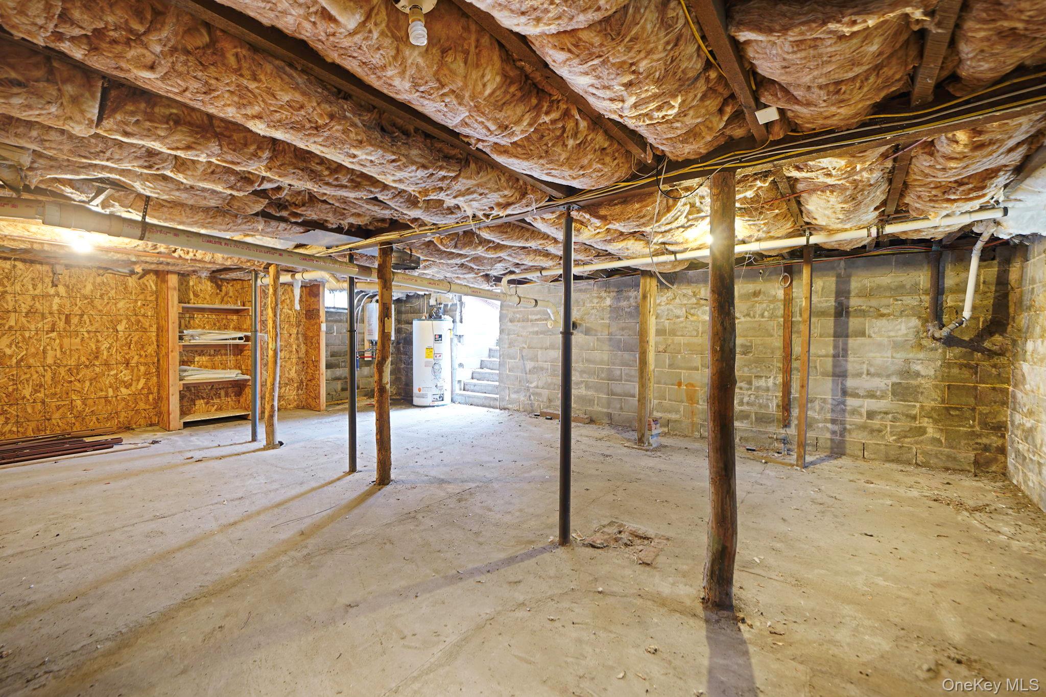 14 Tuttle Avenue Property Photo 15
