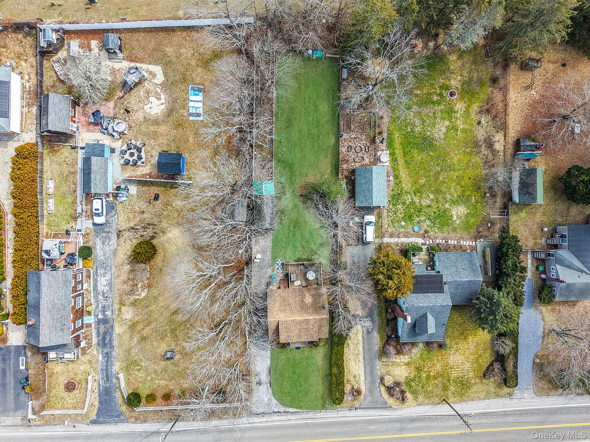 14 Tuttle Avenue Property Photo 23