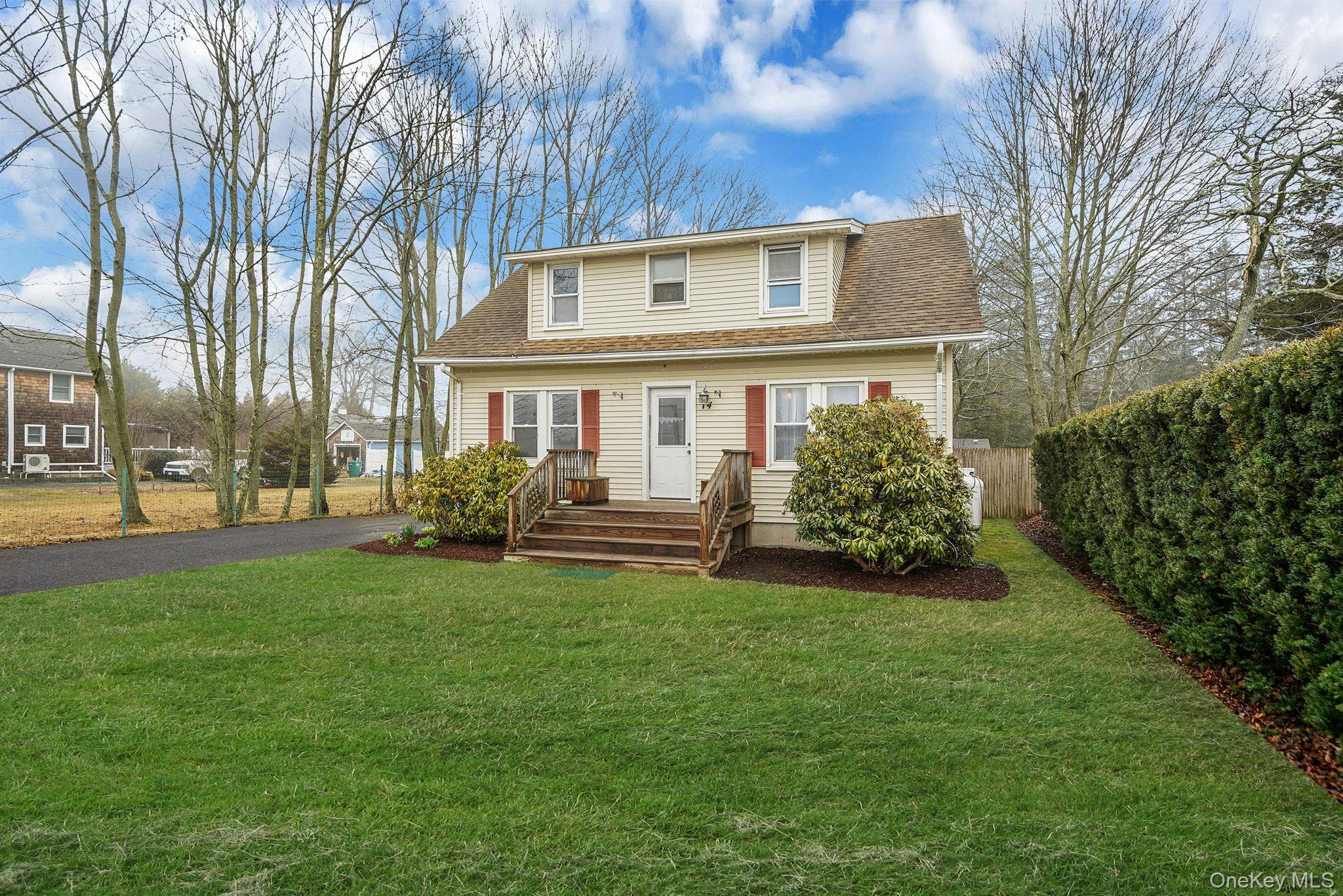 14 Tuttle Avenue Property Photo 27