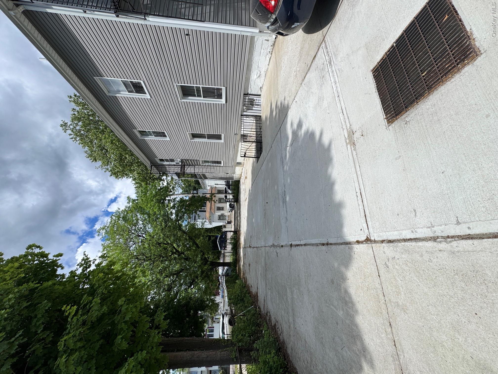 423 S 7th Avenue Property Photo 12