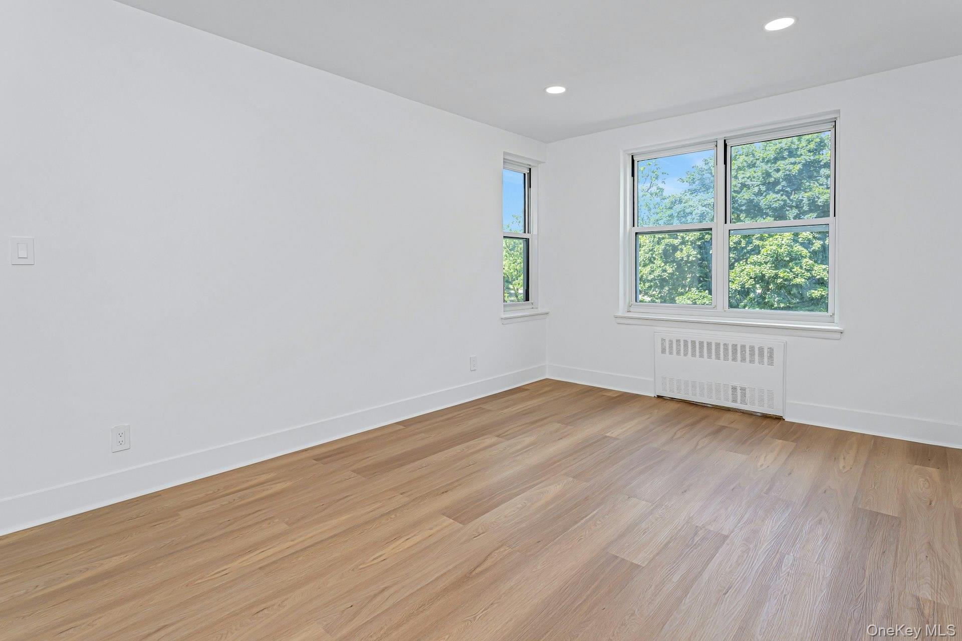 1300 Midland Avenue A30 Property Photo 19