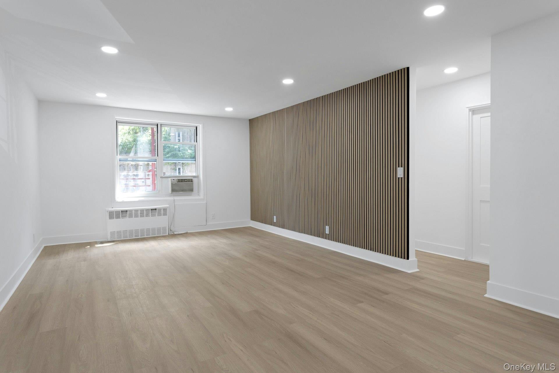 1296 Midland Avenue L2 Property Photo 7