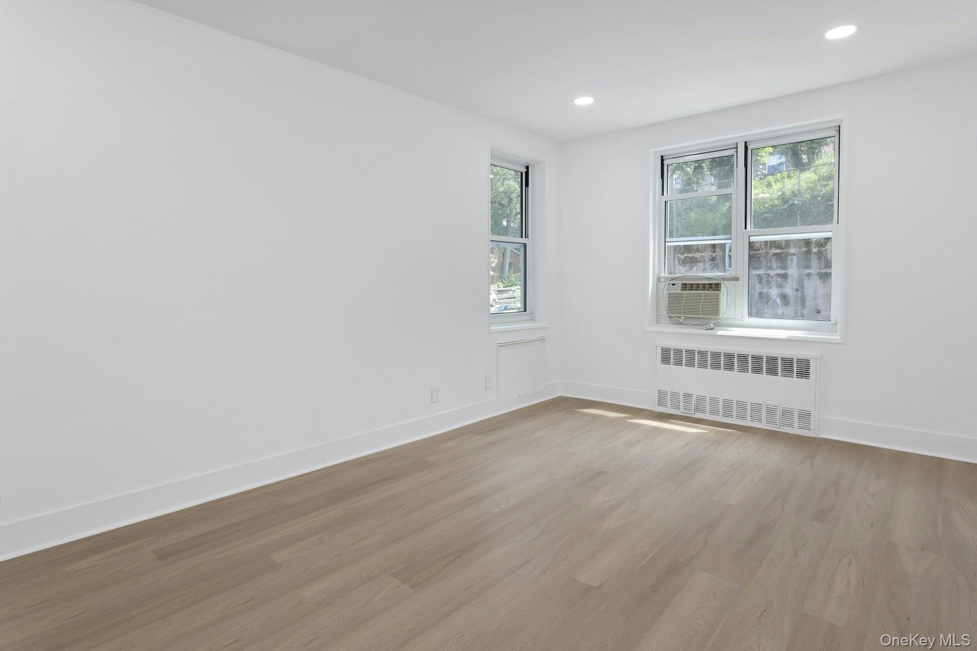 1296 Midland Avenue L2 Property Photo 18