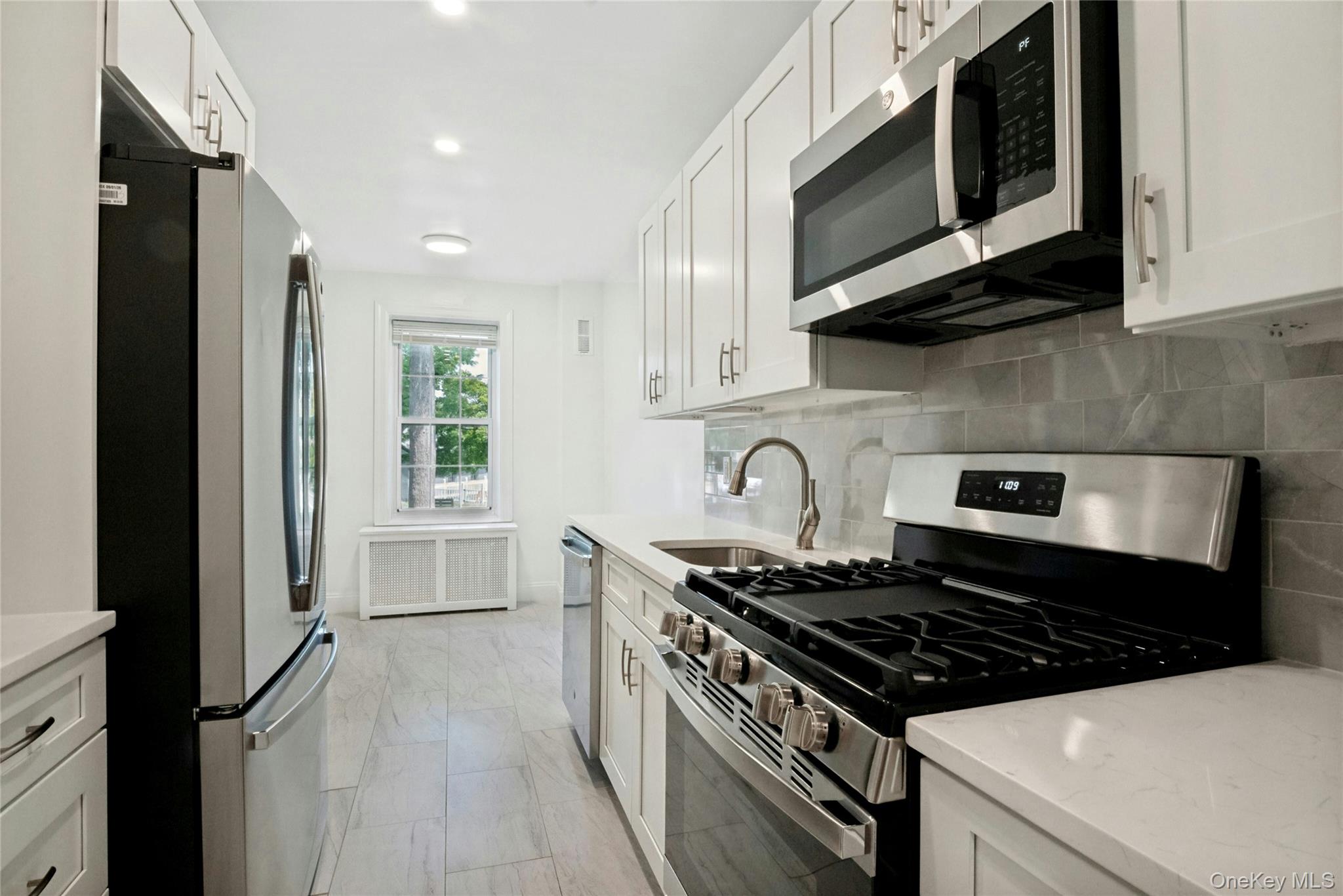 300 S Broadway 1 G Property Photo 9