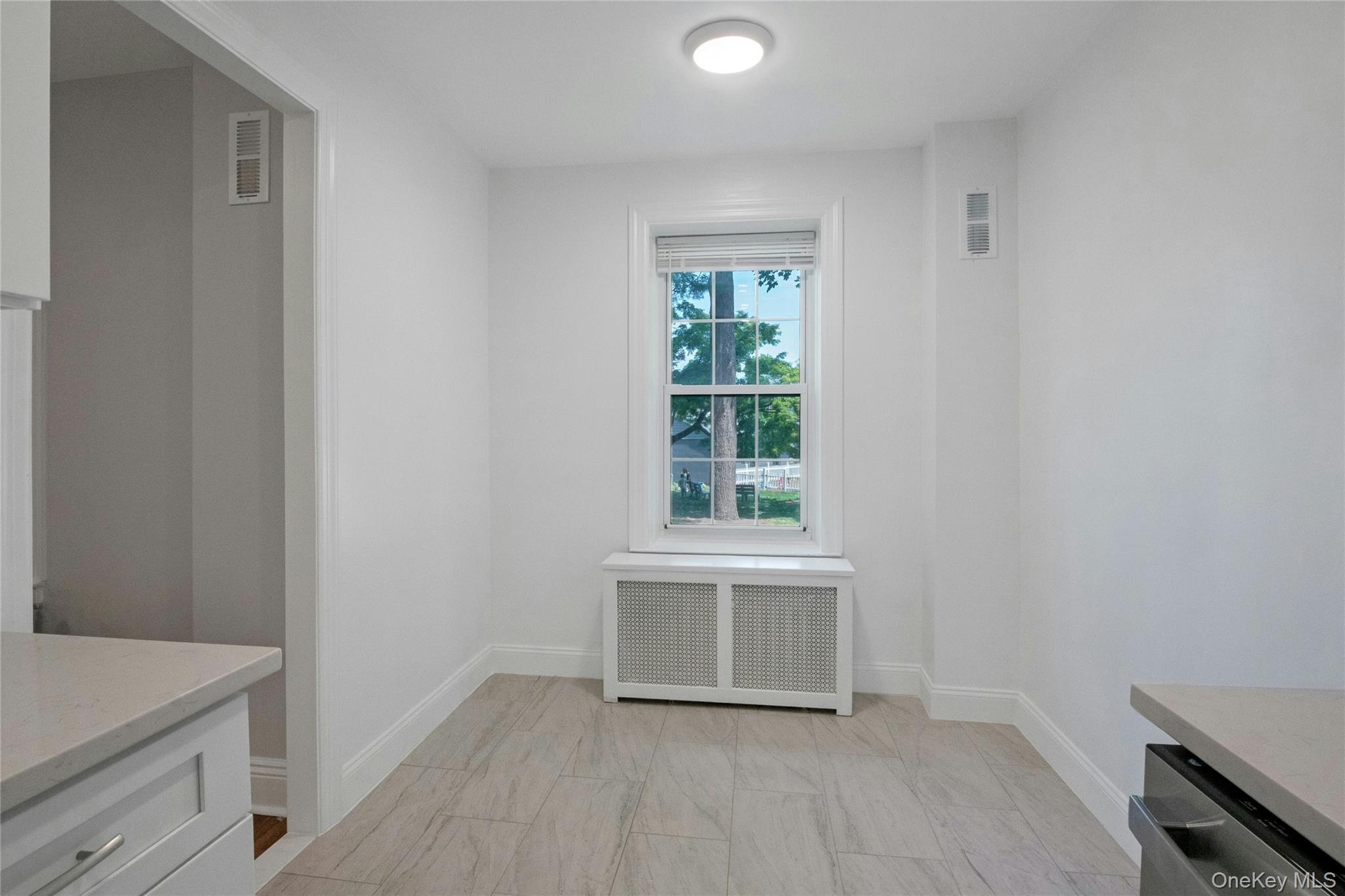 300 S Broadway 1 G Property Photo 10