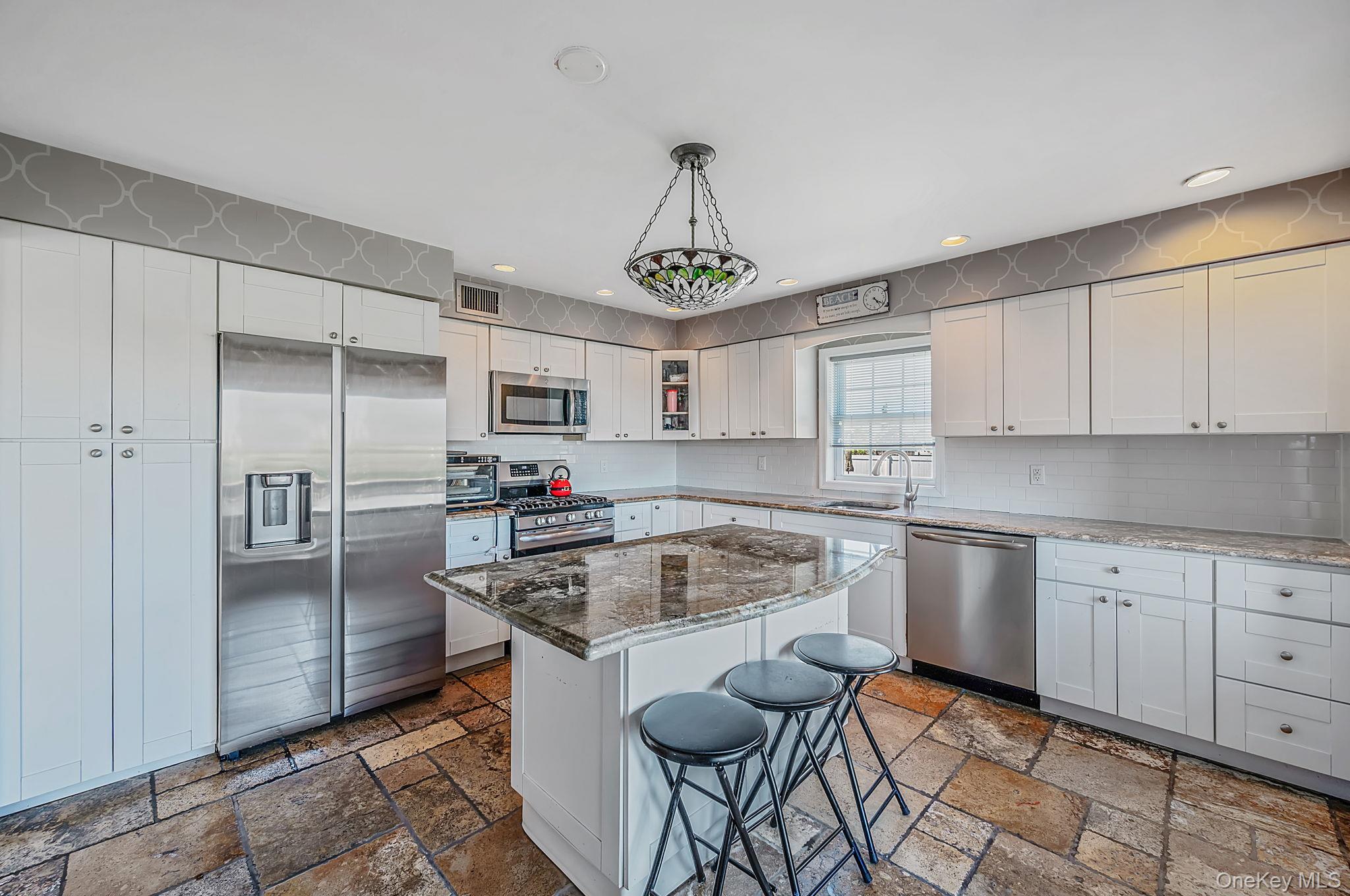7 Forest Avenue Property Photo 16