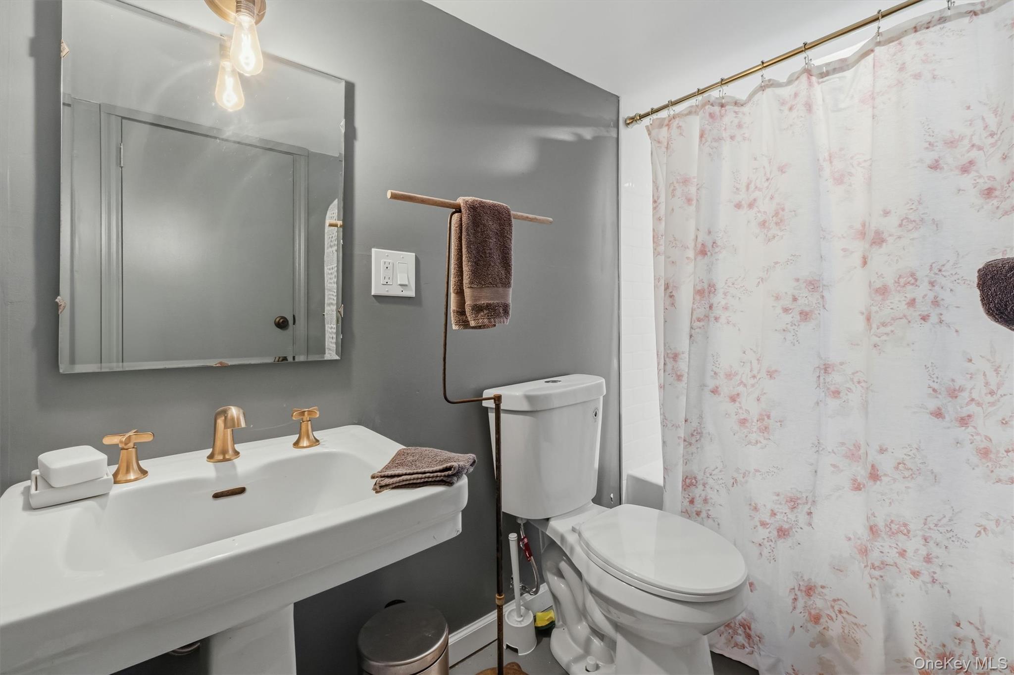 108 Hooker Avenue Property Photo 33
