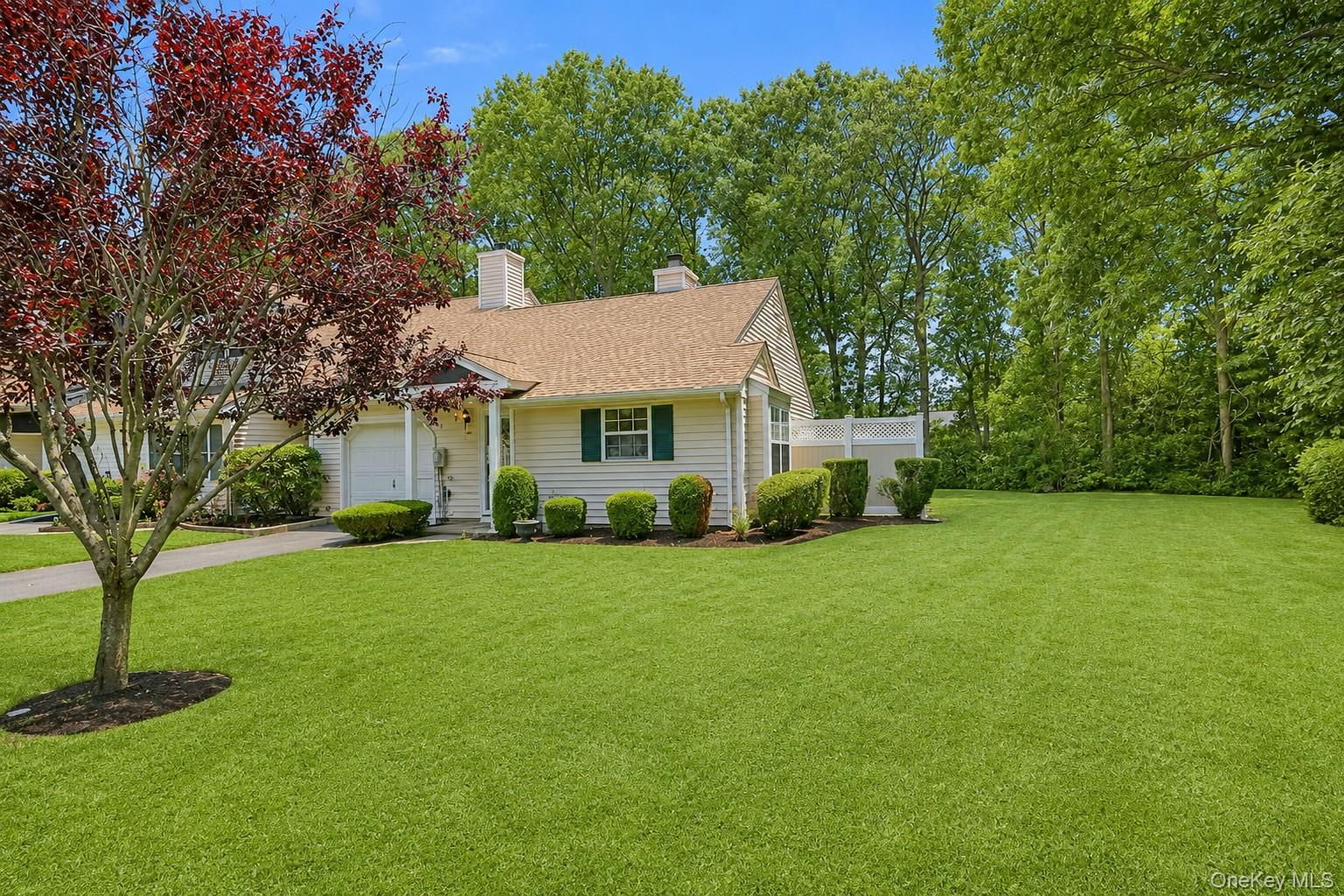 532 Race Place Property Photo 3