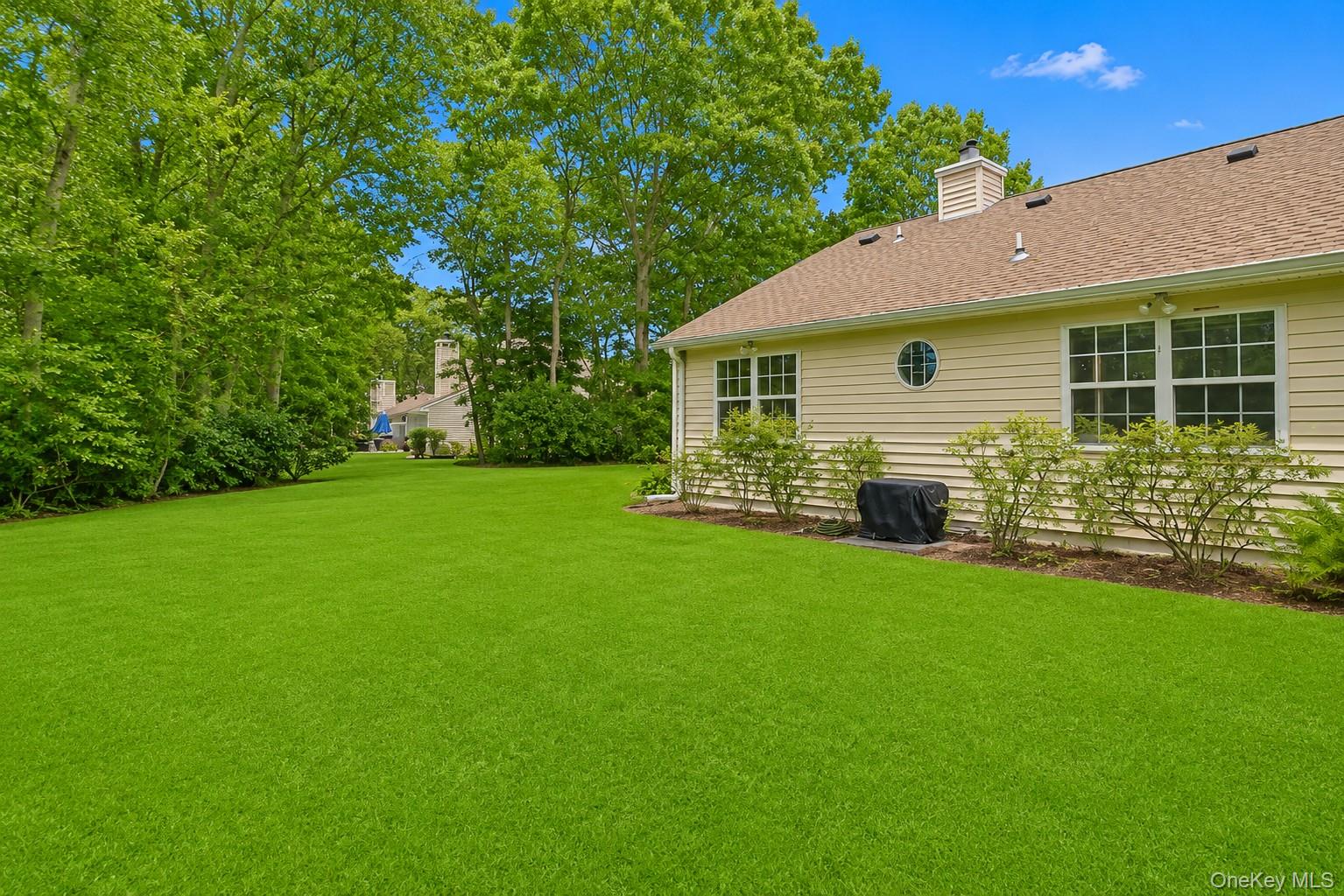 532 Race Place Property Photo 4