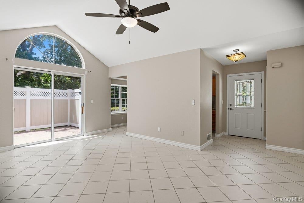 532 Race Place Property Photo 13