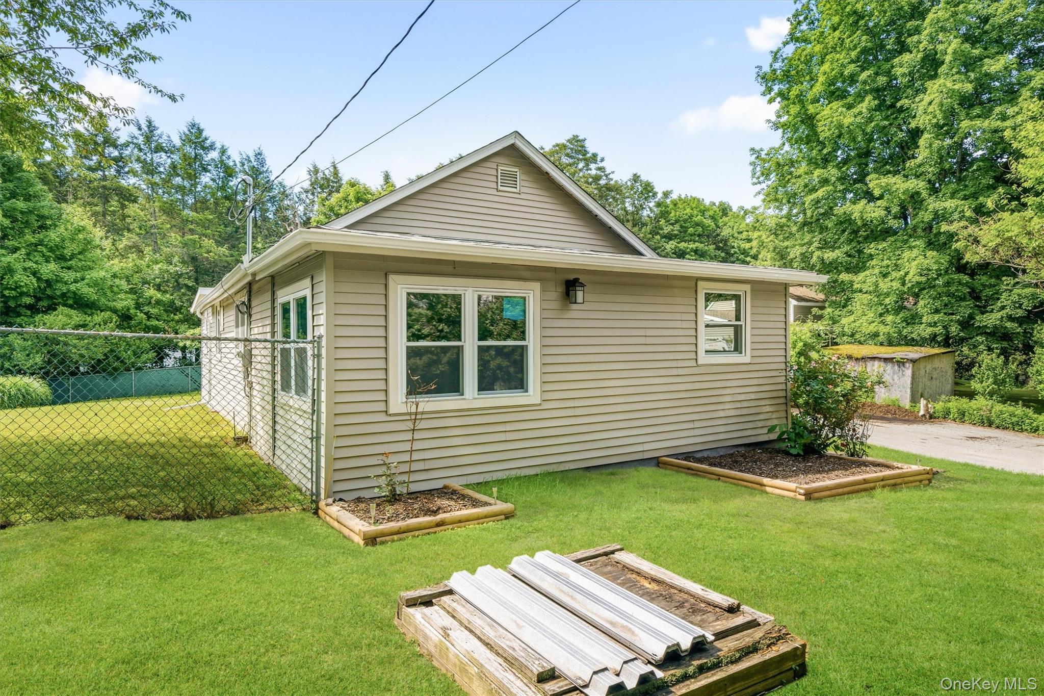 12 Dickerson Place Property Photo 3