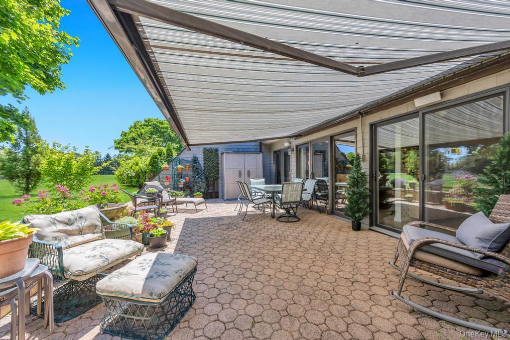 202 Captains Way Property Photo 4