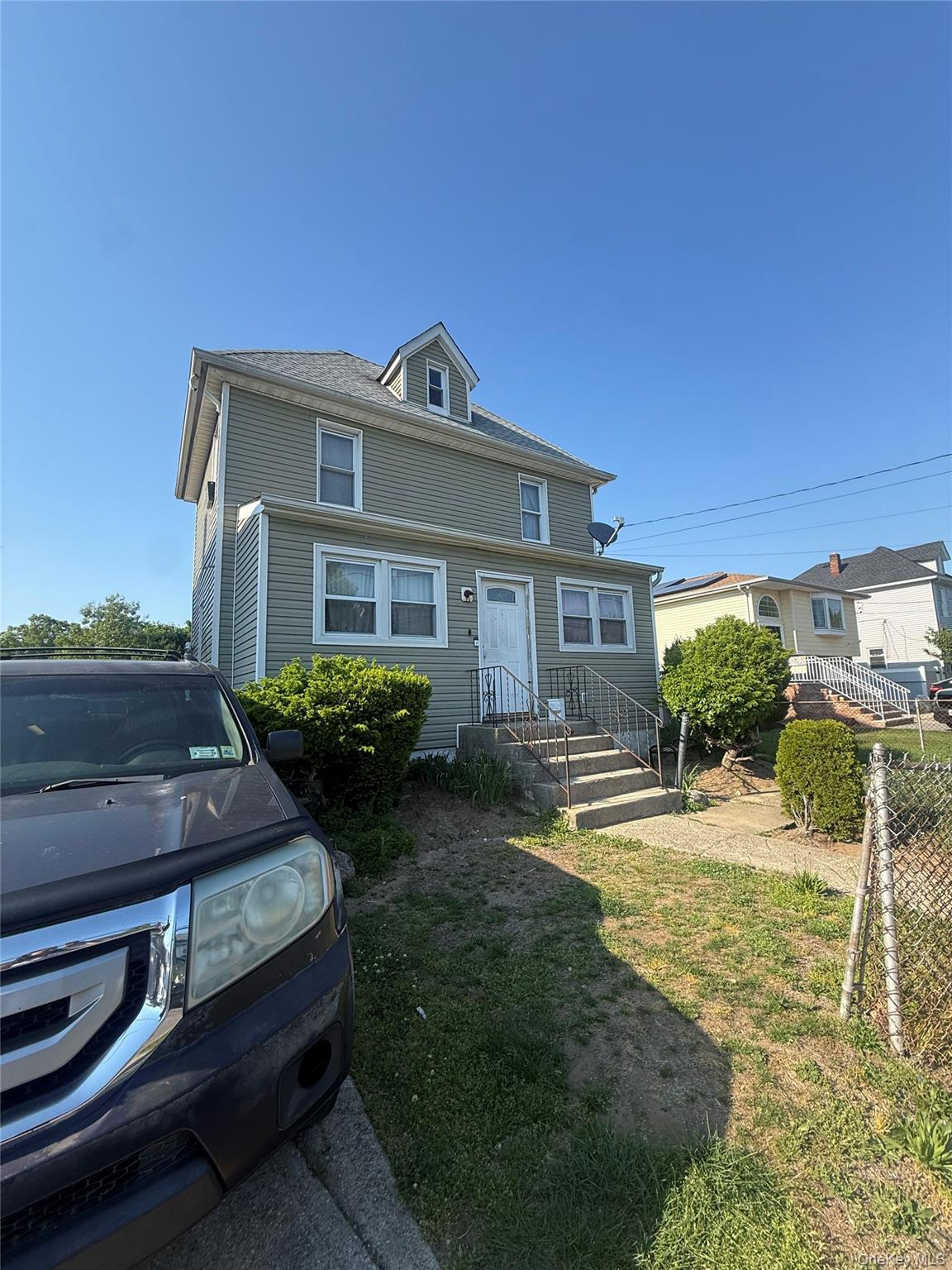 39 Pleasant Avenue Property Photo 1