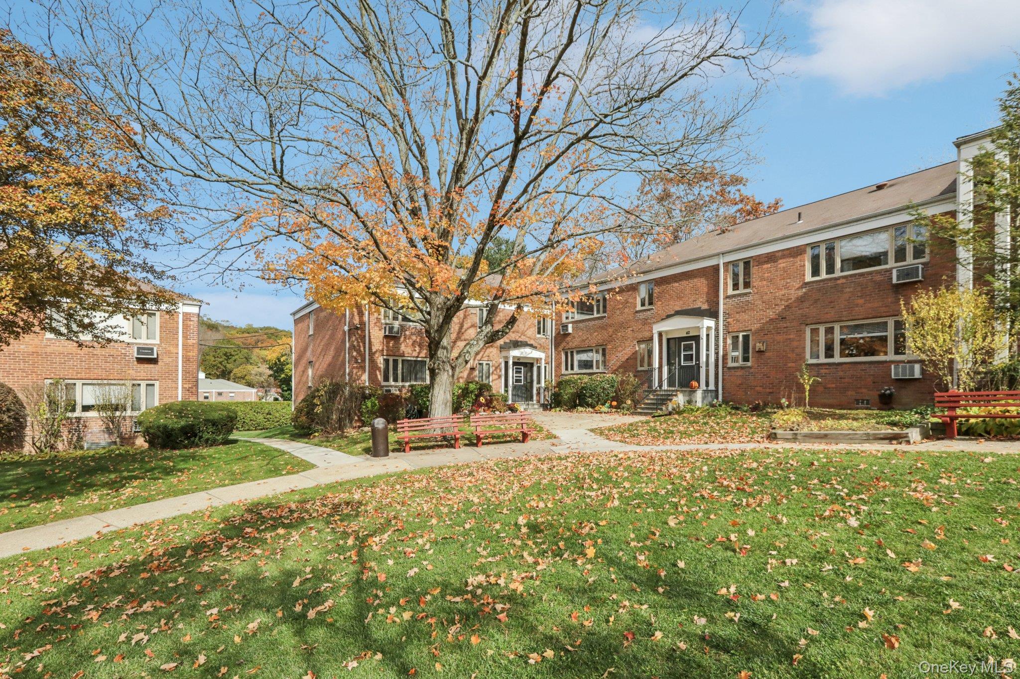 40 Lawrence Drive A Property Photo 2
