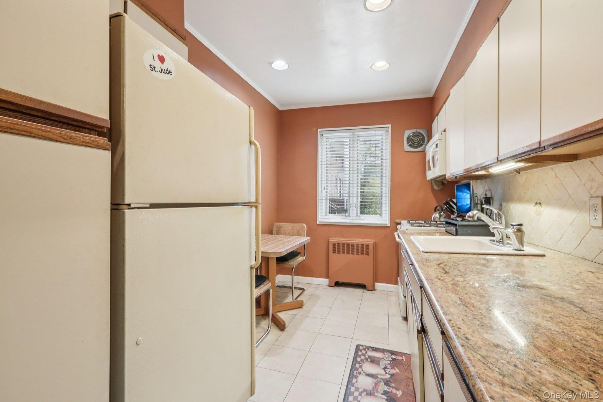 40 Lawrence Drive A Property Photo 8