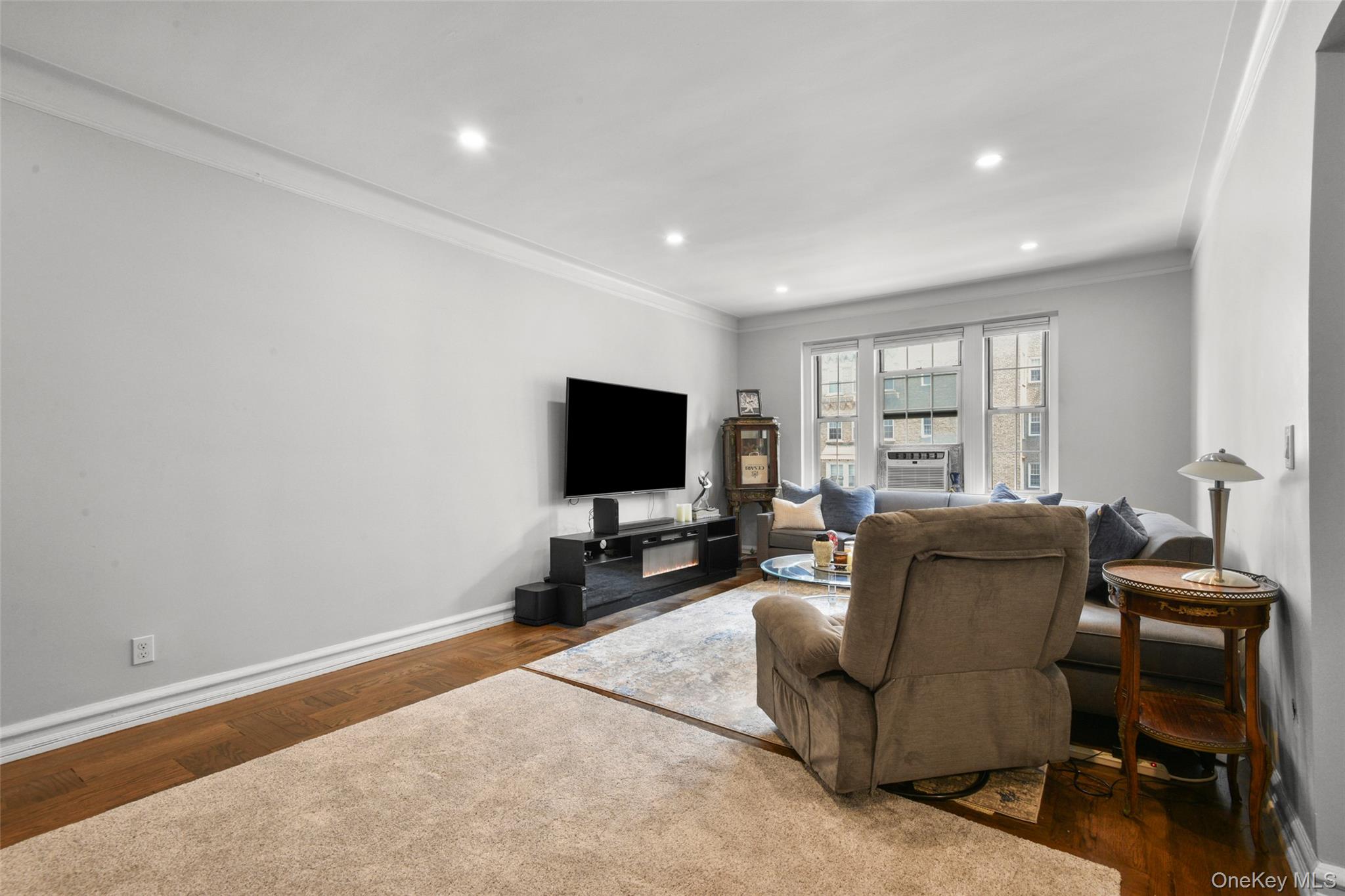 21 N Chatsworth Avenue 3c Property Photo 15