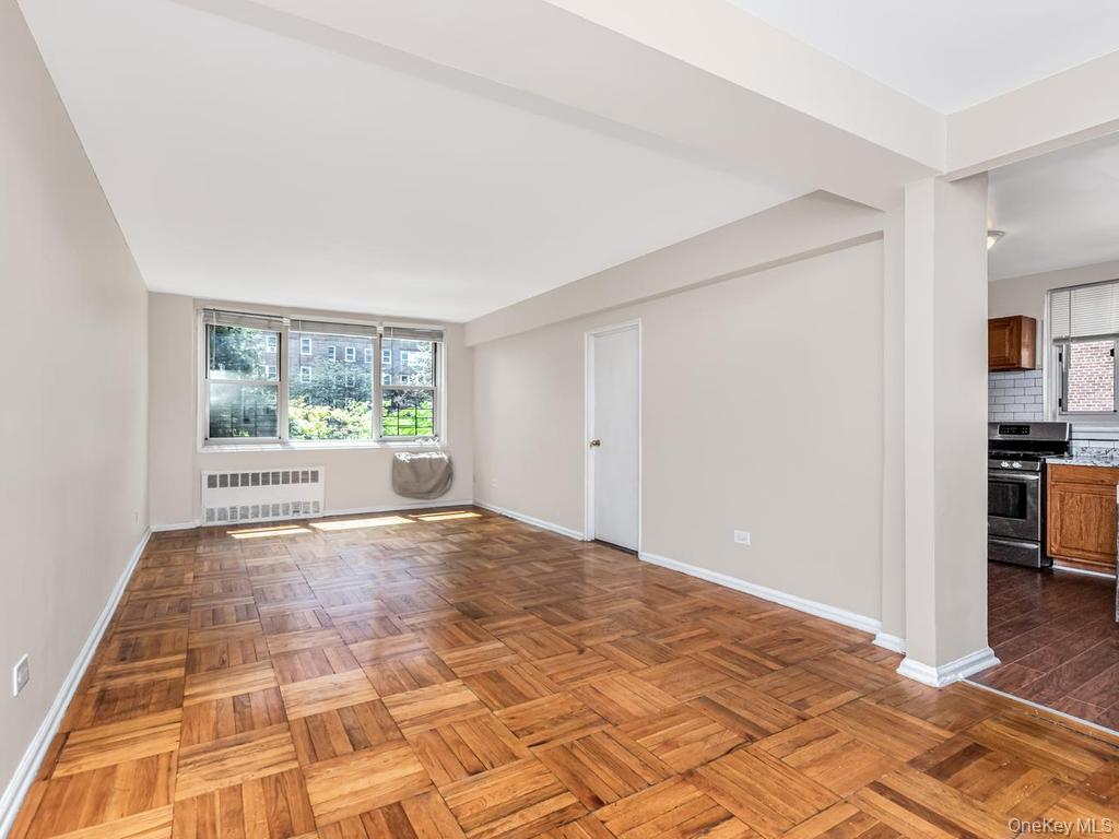 629 Kappock Street 2p Property Photo 2