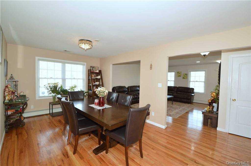 106 Roosevelt Avenue Property Photo 7