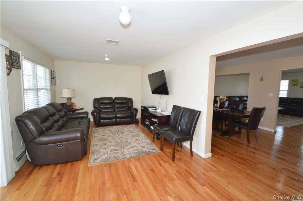 106 Roosevelt Avenue Property Photo 9