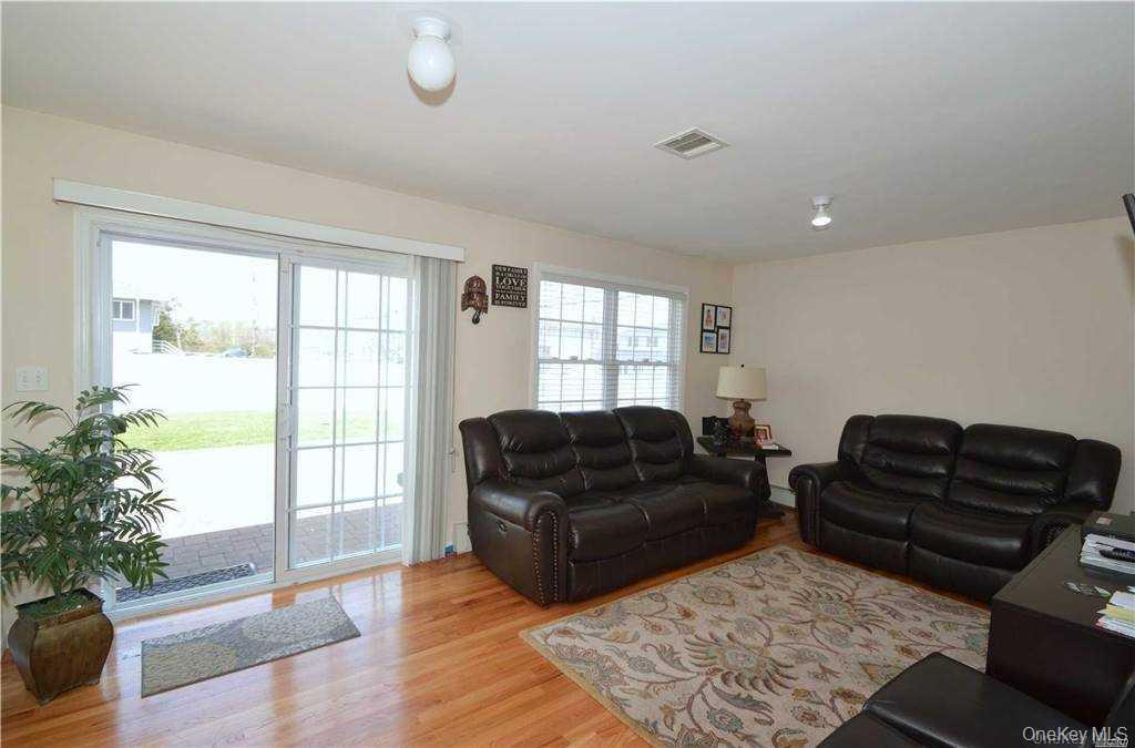 106 Roosevelt Avenue Property Photo 10