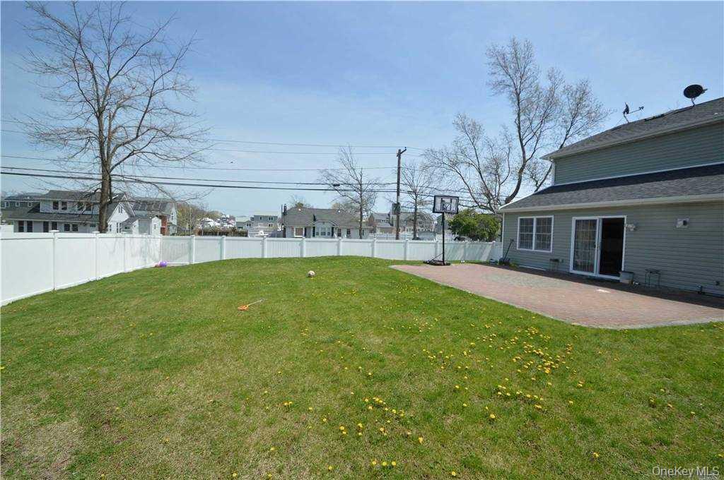 106 Roosevelt Avenue Property Photo 19