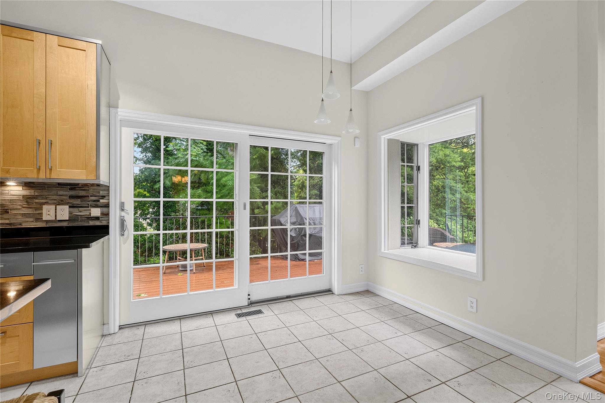 191 Beechmont Drive Property Photo 11