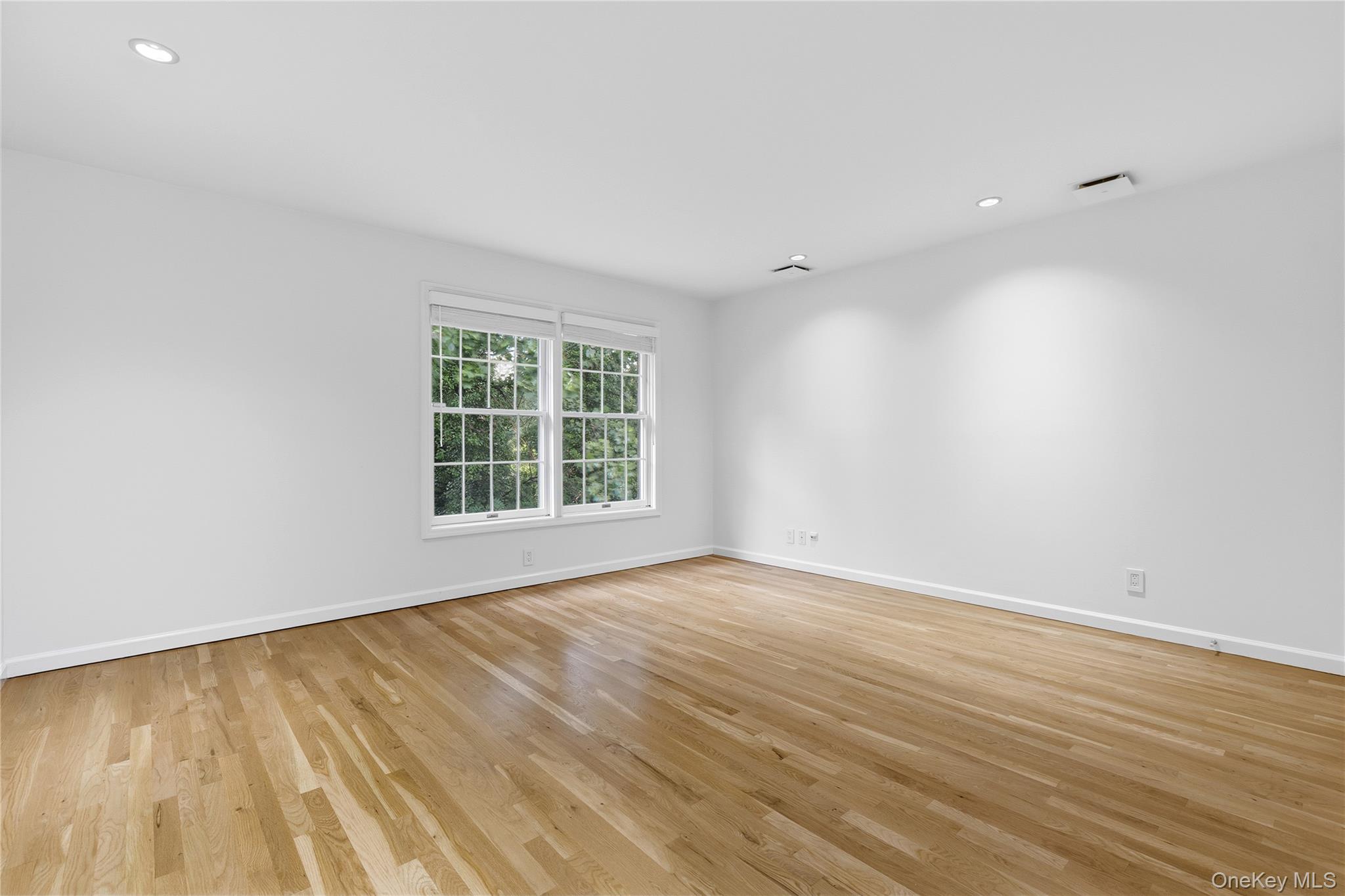 191 Beechmont Drive Property Photo 22