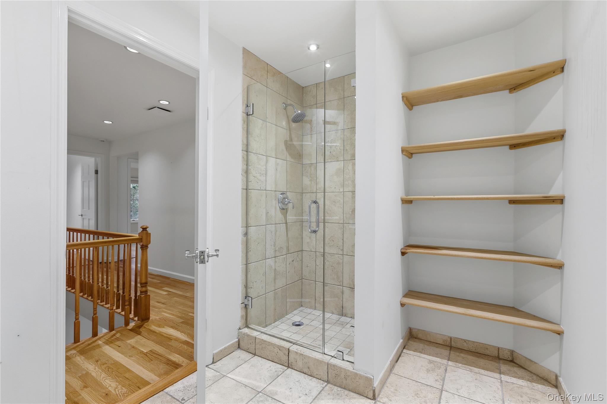 191 Beechmont Drive Property Photo 28