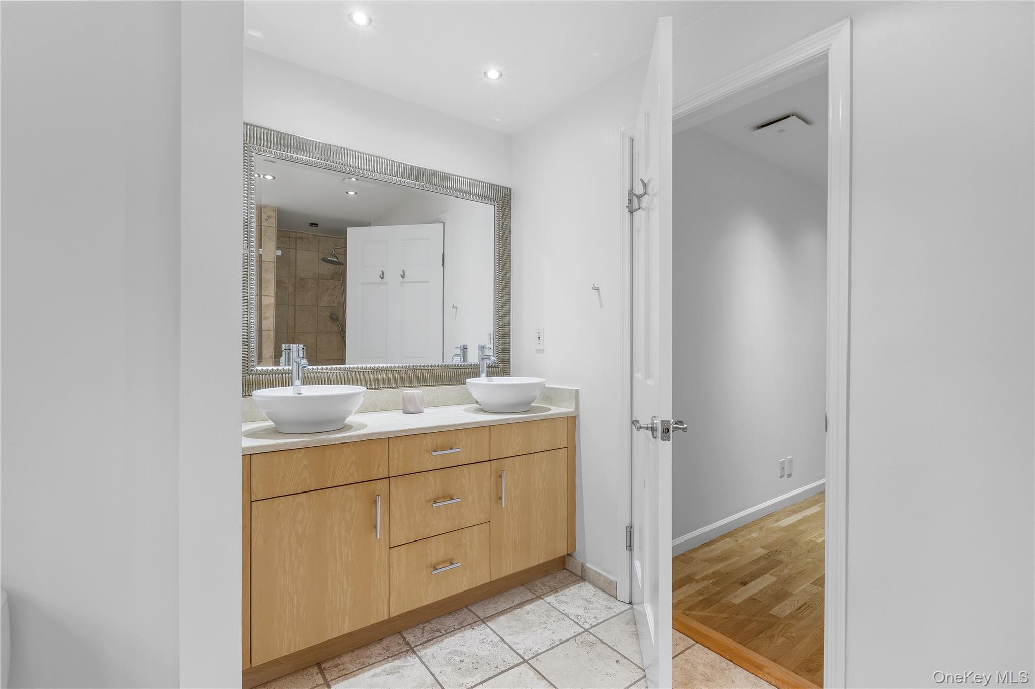 191 Beechmont Drive Property Photo 34