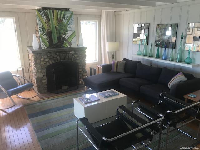 209 Bayview Walk Property Photo 3
