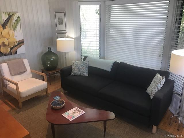 209 Bayview Walk Property Photo 4