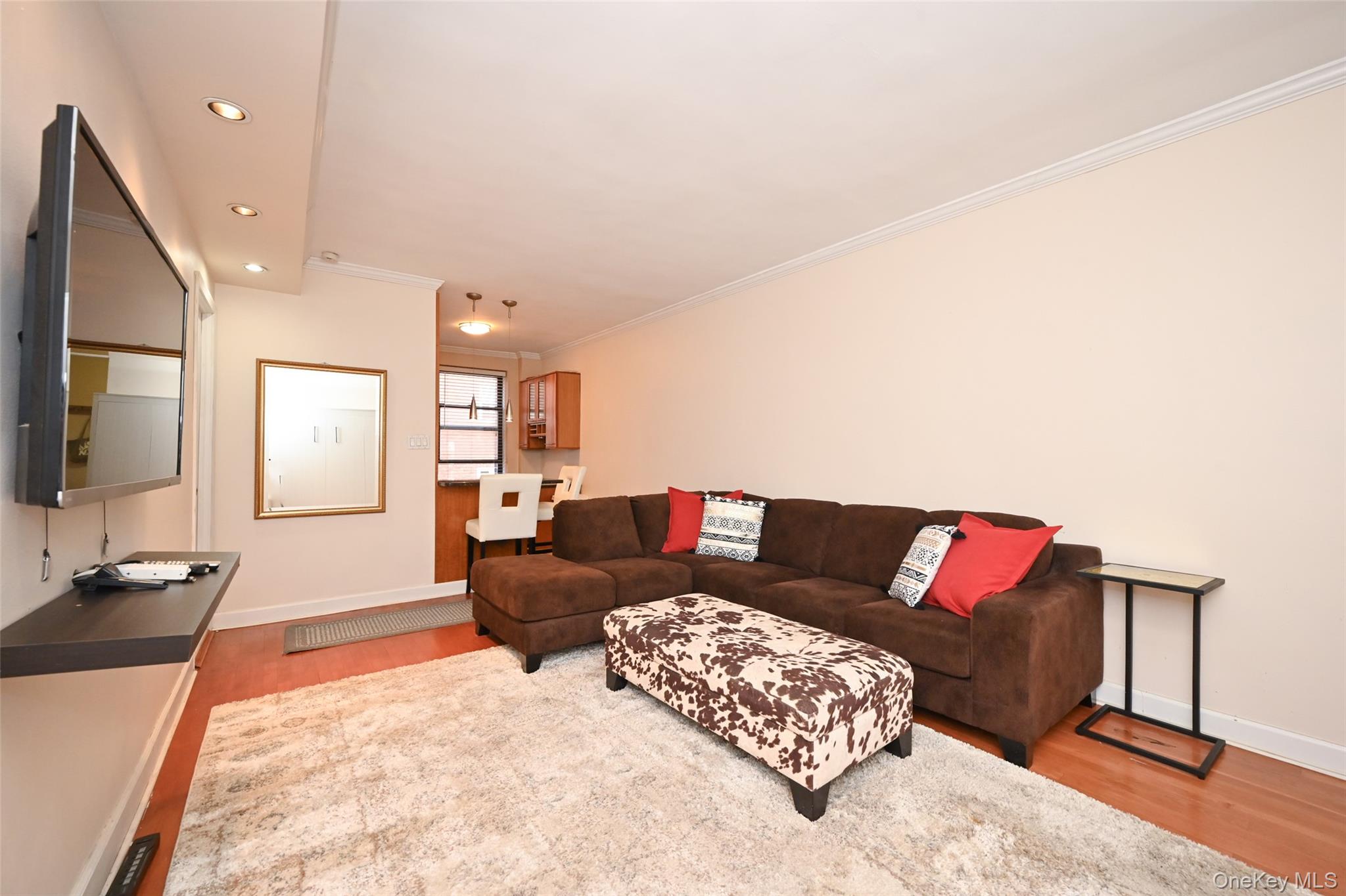 67-40 Yellowstone Boulevard 4m Property Photo 6