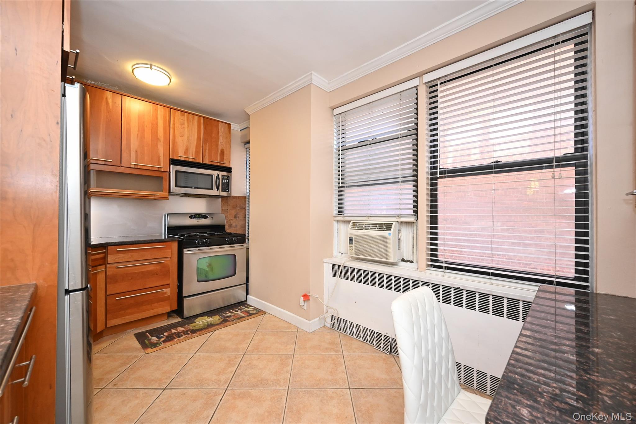 67-40 Yellowstone Boulevard 4m Property Photo 10