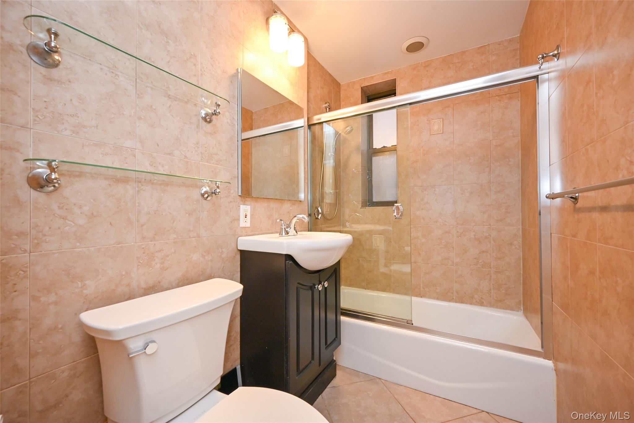 67-40 Yellowstone Boulevard 4m Property Photo 14
