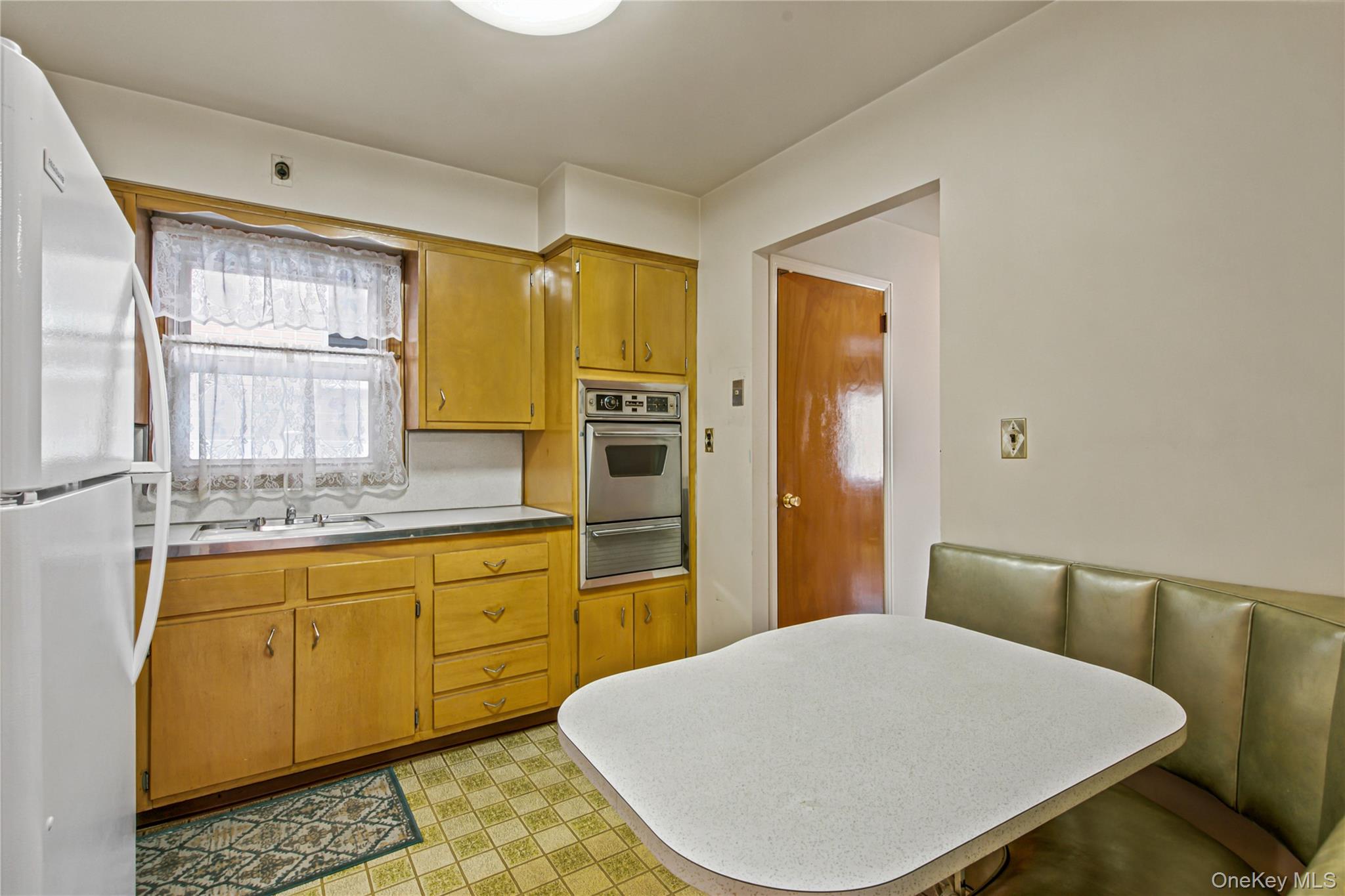 4365 158th Street Property Photo 6
