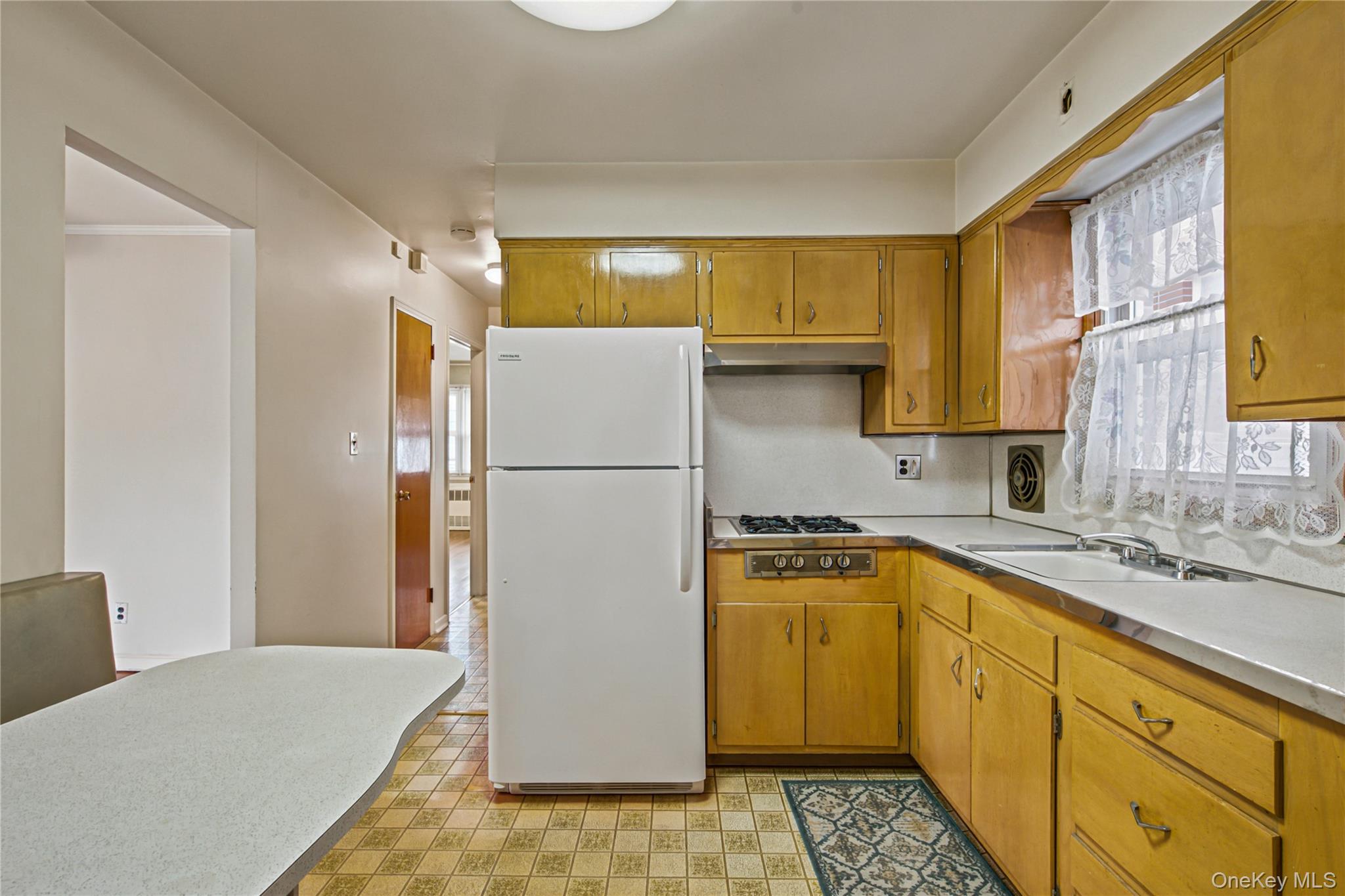 4365 158th Street Property Photo 7