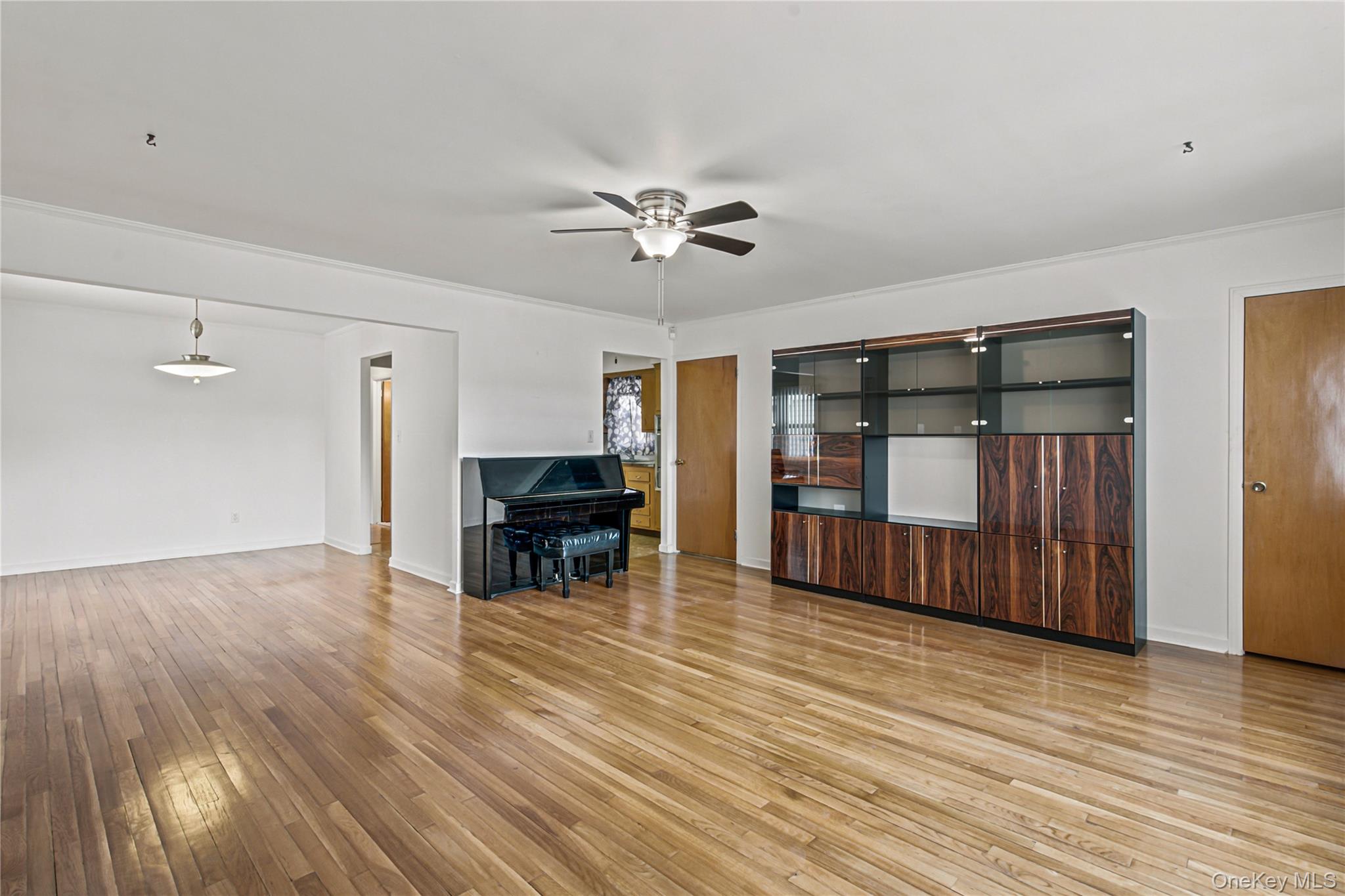 4365 158th Street Property Photo 11