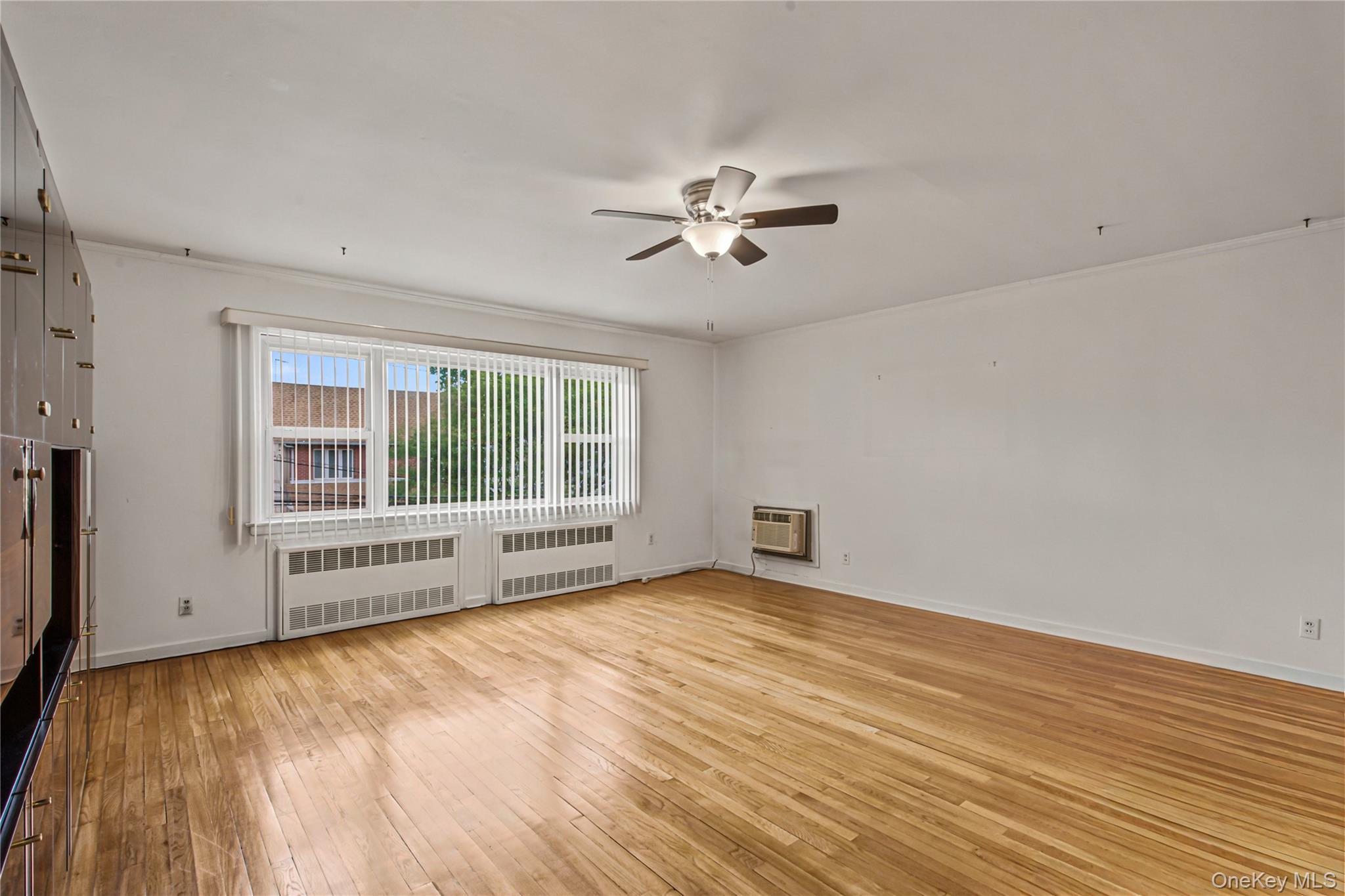 4365 158th Street Property Photo 12