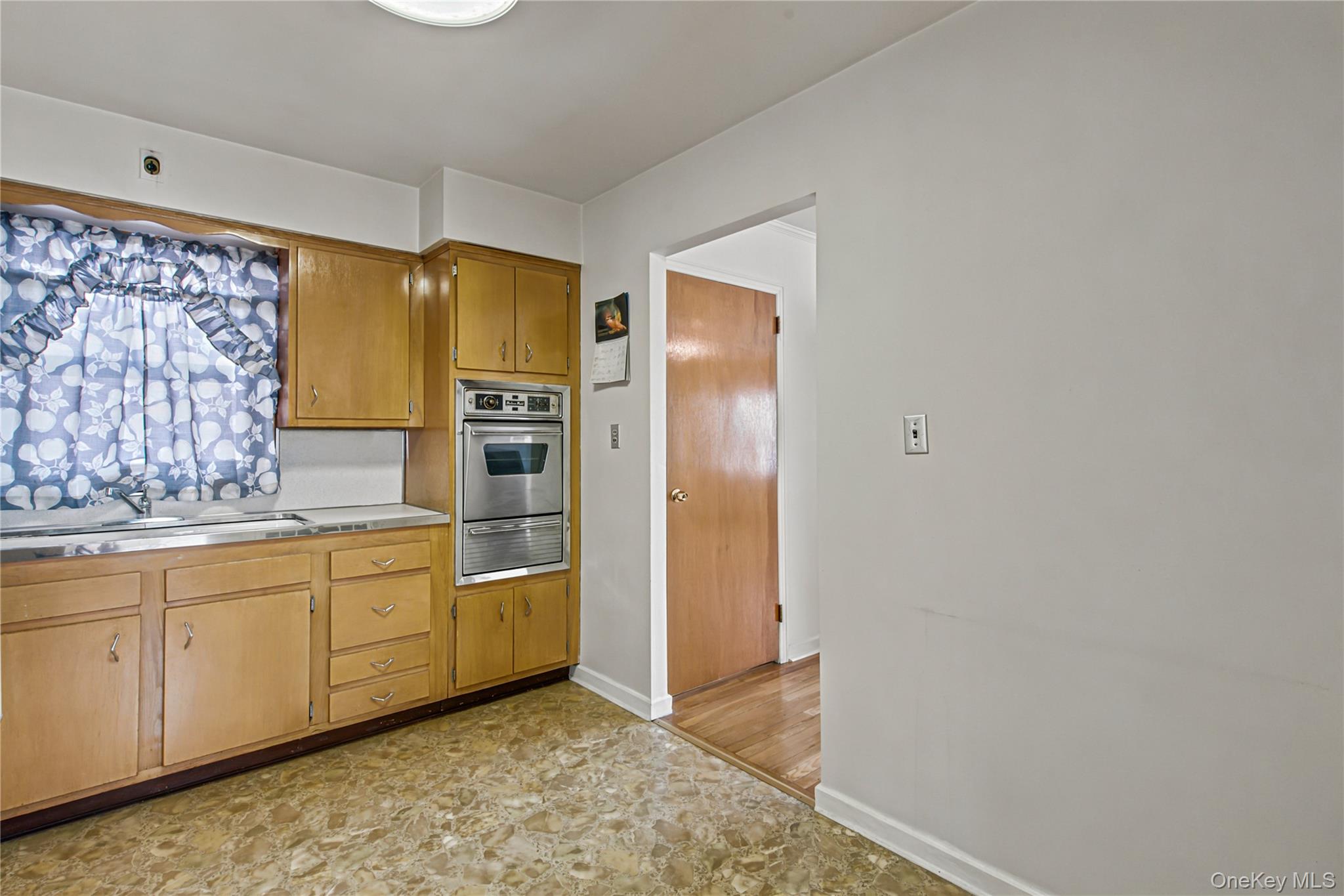 4365 158th Street Property Photo 14