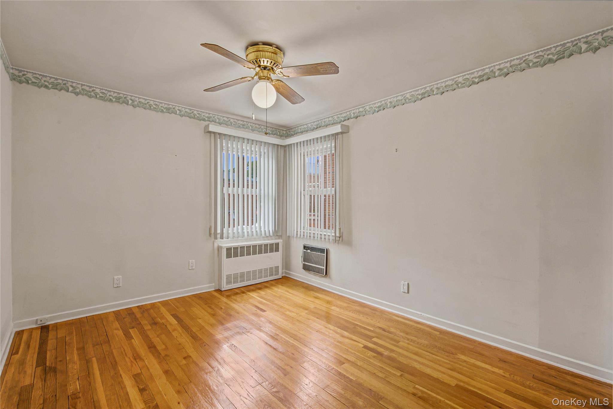 4365 158th Street Property Photo 16