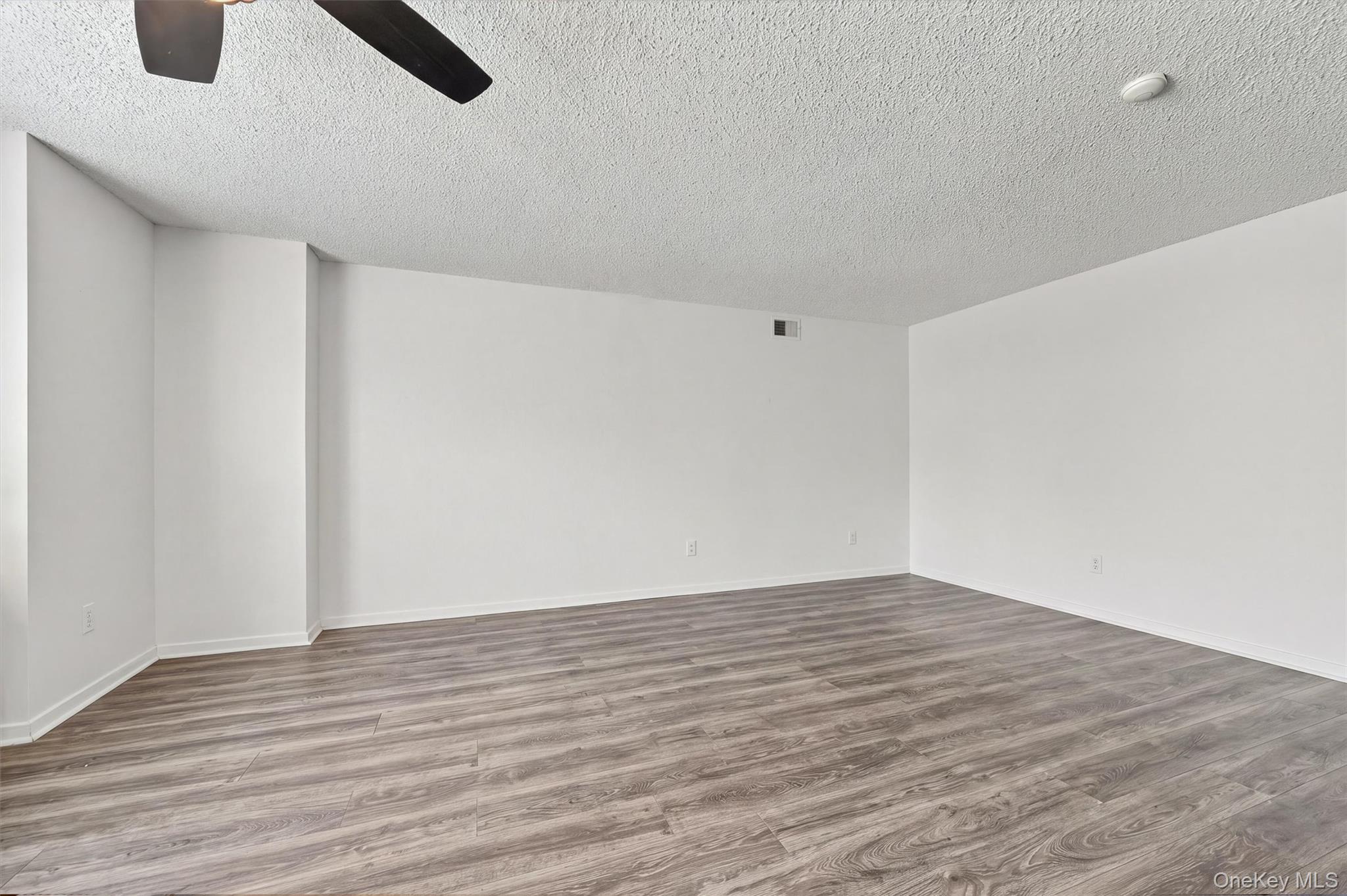 6 Linda Court Property Photo 8