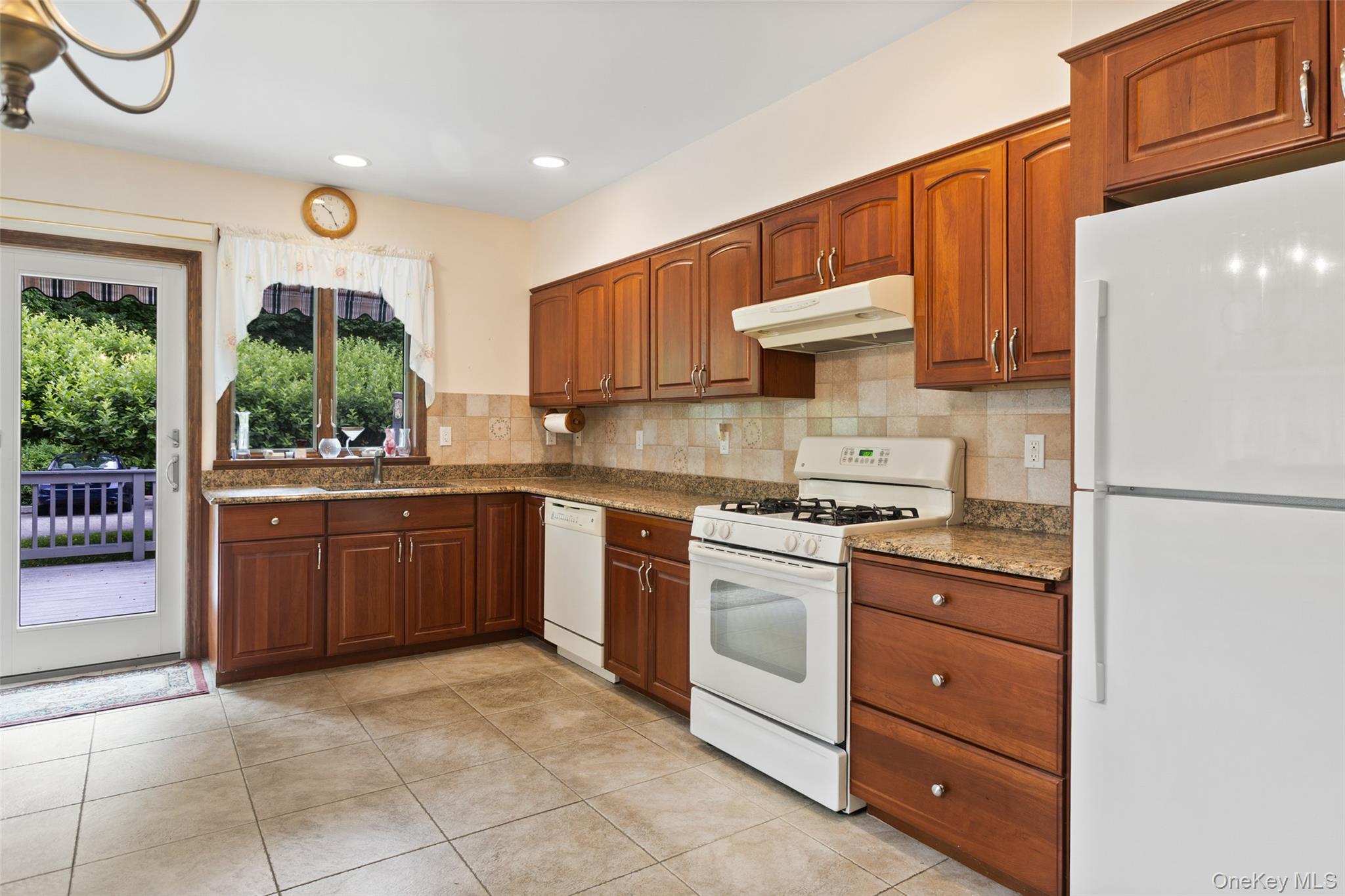 51 Grove Street Property Photo 10