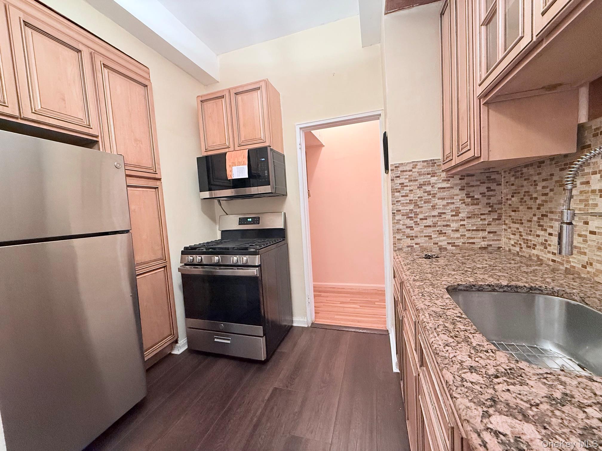 83-75 Woodhaven Boulevard Lb10 Property Photo 3