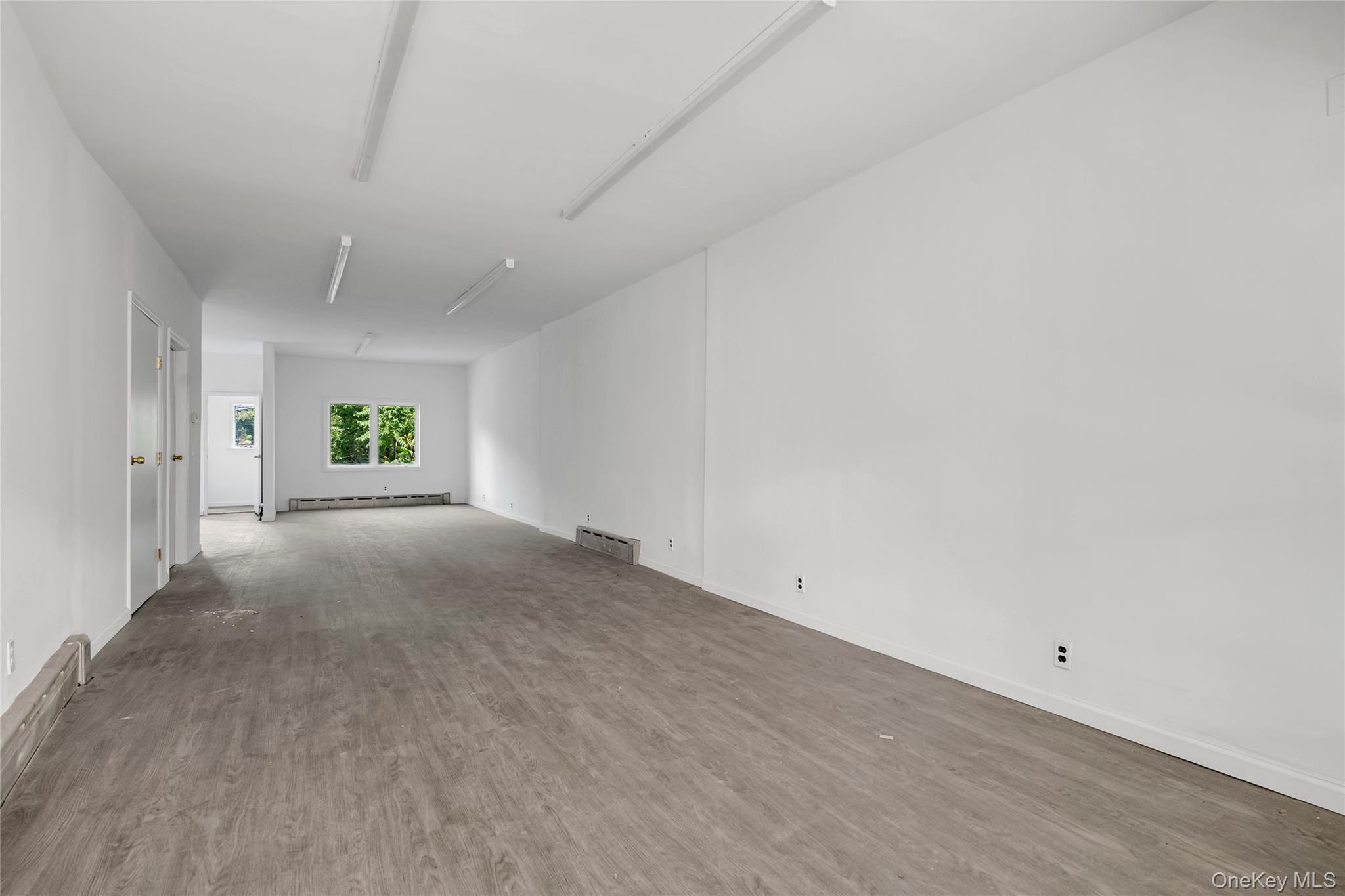 67-05 Roosevelt Avenue Property Photo 4
