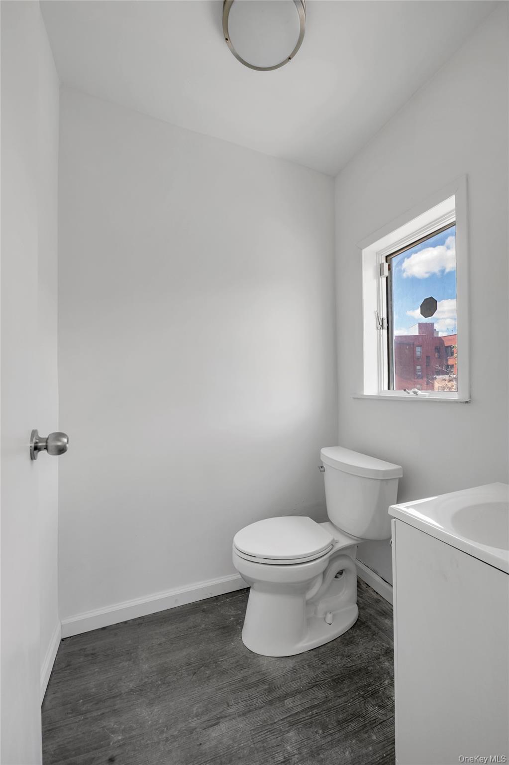 67-05 Roosevelt Avenue Property Photo 12
