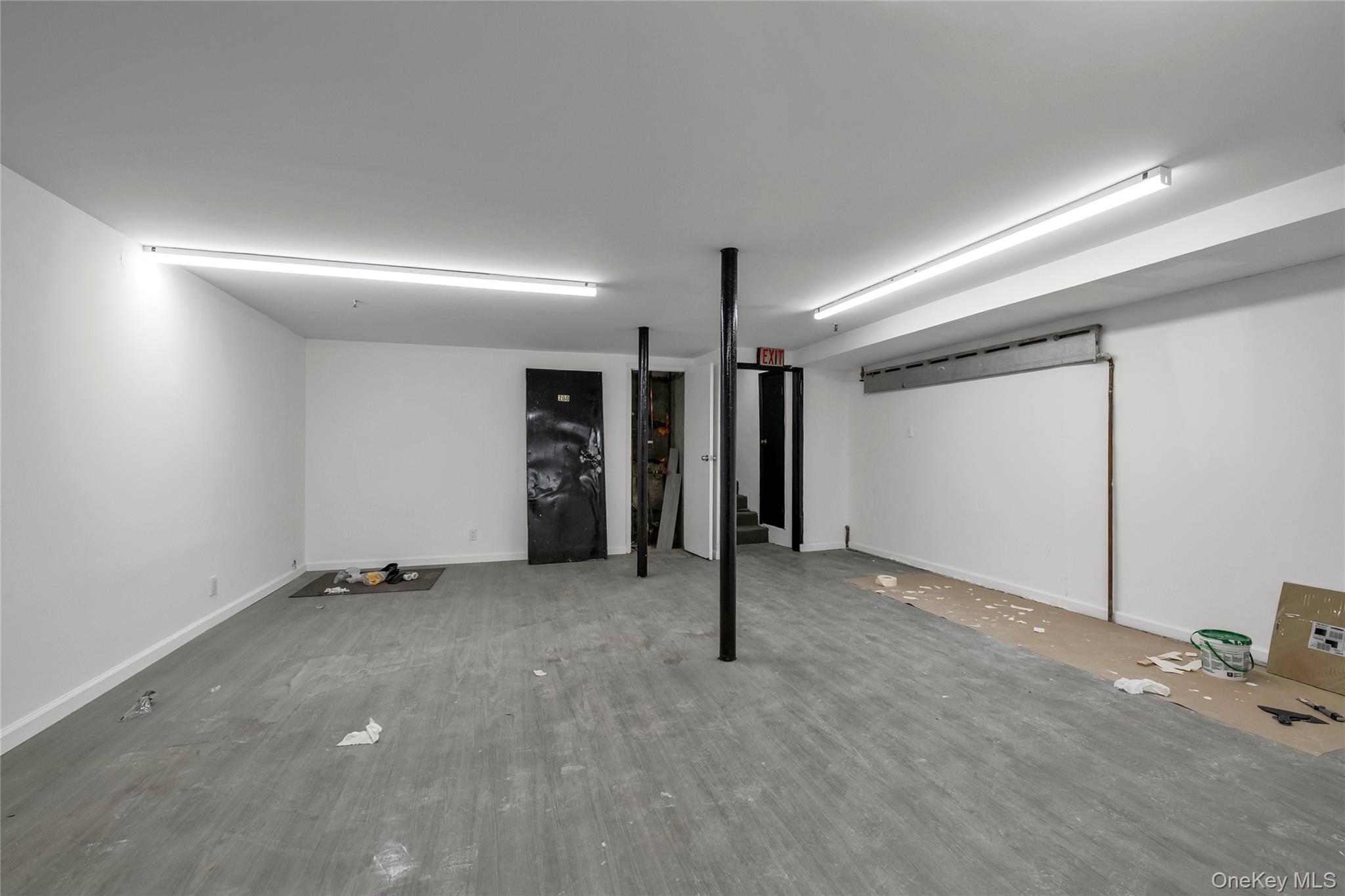 67-05 Roosevelt Avenue Property Photo 14