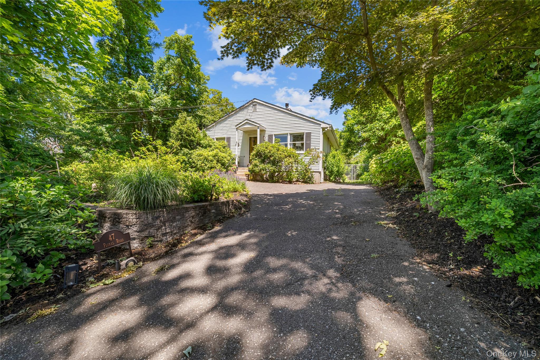 47 Floral Road Property Photo 1